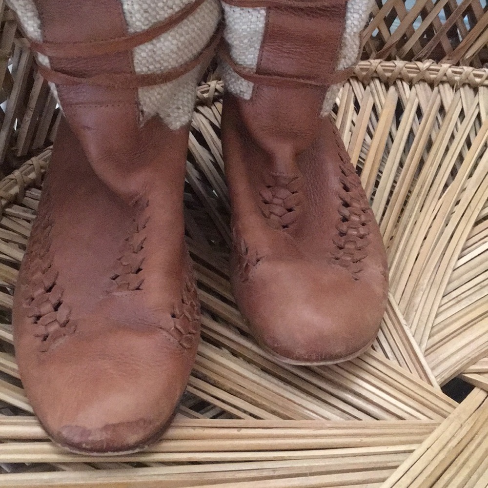 Coachella ready?!!! Moccasin boots - Picture 2 of 4
